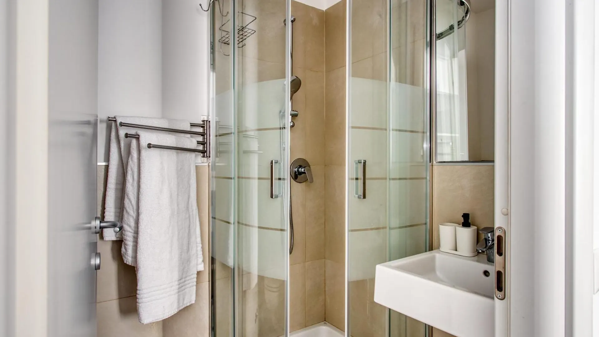 Joivy Cosy 3Br Flat In The Centre Of Milan Apartment