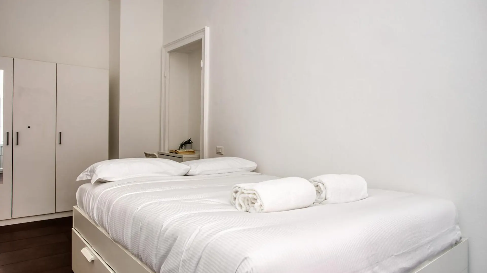 Joivy Cosy 3Br Flat In The Centre Of Milan Apartment Italy